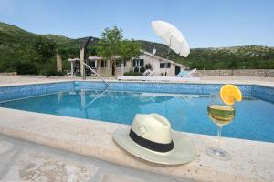 3 stern ferienhaus Villa with pool near Makarska Duge Njive Kroatien