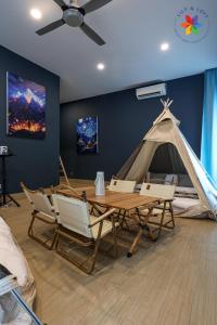 Private Studio in Bungalow by LilyandLoft