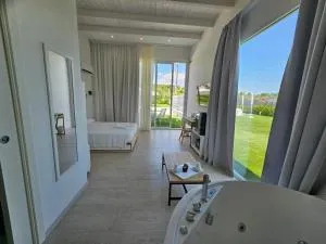 Luxury Pool Suites - Città Bianca - 滨海弗兰卡维拉
