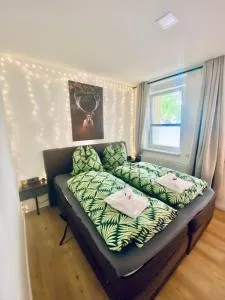 Ferienwohnung am Zoo - 2 Zimmer - WLAN - Kamin - Barleben