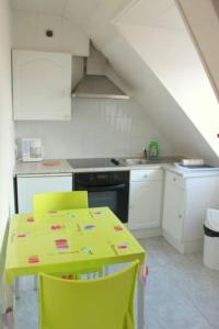 Appartements Lumineux F2 proche GARE TGV : photos des chambres