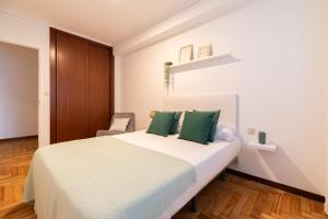 Amplia Vivienda con Garaje