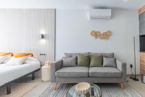 Housing Muelle Uno by SharingCo