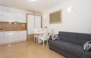 Awesome Apartment In Podgrade
