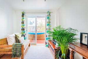 Santo Amaro Beach Family Stays