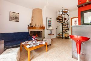 Sea view maisonette near Nafplio!1 drive to beach
