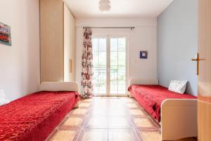 Sea view maisonette near Nafplio!1 drive to beach