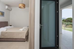 Zenith White Elegant Villa 1