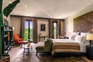 Junior Suite room in Bulgari Hotel Milano
