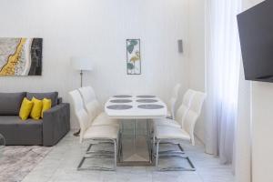 Luxurious Central Apartment next to the Danube River