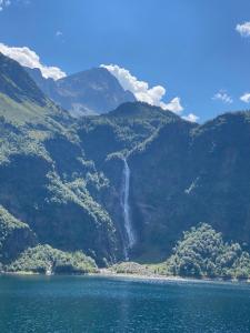 Appartements Fantastic Ground Floor Apartment Opposite Thermes : photos des chambres