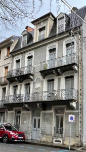 Appartements Fantastic Ground Floor Apartment Opposite Thermes : photos des chambres