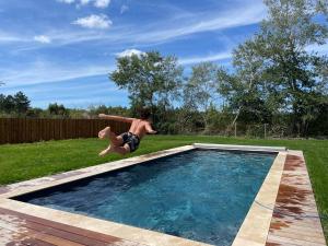 Maisons de vacances Charmante maison familiale avec piscine : photos des chambres