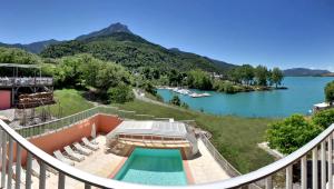 Hotels Hotel Les Flots Bleus : photos des chambres