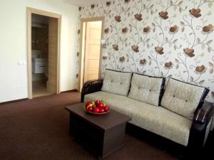 Family Suite room in West Plaza Hotel