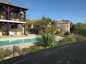 Maisons de vacances Cottage avec piscine privee et belle vue : photos des chambres