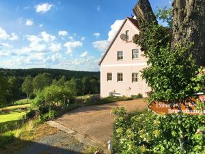 Spacious Apartment with Sauna in Schonsee