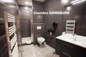 Hotels Hotel Terminus - Pizzeria Pizz'a gogo - salle de sport - face a la gare : photos des chambres