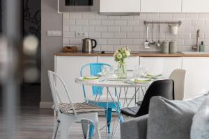 Scandi Małe Garbary Apartment Piaskowa near Old Market Square by Noclegi Renters