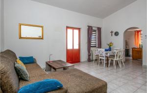 Cozy Home In Kavran With Wifi