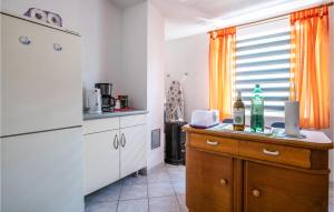 Cozy Home In Kavran With Wifi