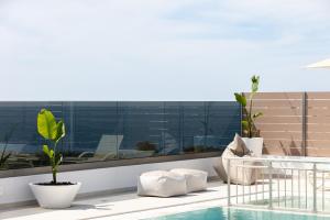 Babis Villa, a few meters away from the beach, By ThinkVilla