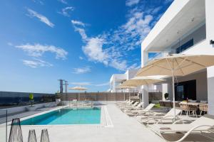 Babis Villa, a few meters away from the beach, By ThinkVilla