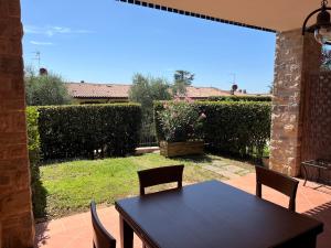 Feli Holiday Home - Panoramic pool lake view in Gardone Riviera