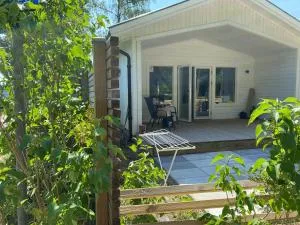 Nybyggd stuga på Ängsvägen 1 Cole case Timmernabben - Ruda