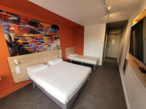 Hotels KYRIAD DIRECT LYON NORD - Dardilly : - 1 lit double + 1 lit simple  - Occupation simple - Non remboursable