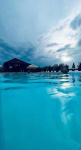 SUN GARDEN AND POOL