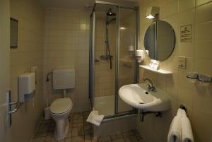 10-Bed Mixed Dormitory Room room in Abdij Hotel Rolduc