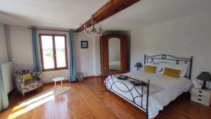 Maisons de vacances Au Moulin des Pres - Gite 15 couchages au bord de l'eau : photos des chambres