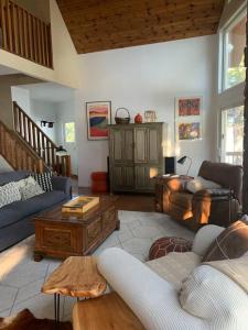 Algonquin Island Luxe Cottage at the edge of the Park