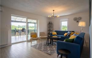 Stunning Home In Klanac With Kitchen