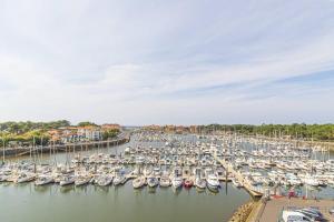 Appartements BONAMOUR - Studio cabine vue panoramique sur le port : photos des chambres