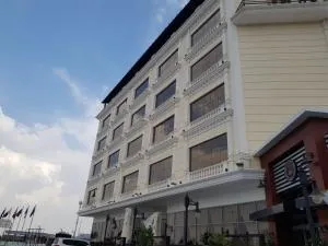 STwin Hotel - ‘Aryam