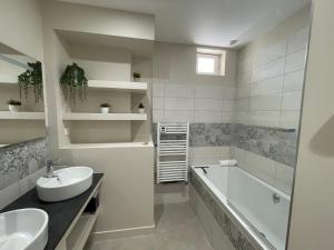 Maisons de vacances MAISON MIQUEU : photos des chambres