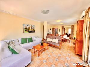 VH CostaBlanca - PUMBA