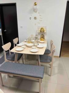 Bliss Cozy Home 3Rooms 6Pax 2CarPark 24H7D Easy Self Access