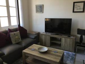 Appartements Gite 2 chambres Vue du Chateau d'Excideuil : photos des chambres