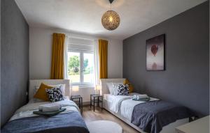 Stunning Home In Klanac With Kitchen