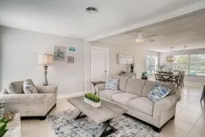 Cresting Wave Cottage by the Sea - Ormond-by-the-Sea