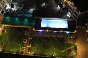 Fabulous Crestpark Penthouse