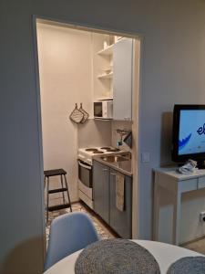 Kompakti yksiö numero 3 pienkerrostalossa