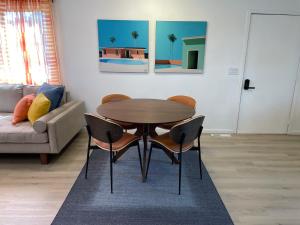 2nd Floor, 2 Bedroom Condo, Sleeps 6