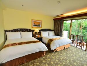 Phòng Deluxe Suite Hướng núi (Deluxe Suite Mountain View)