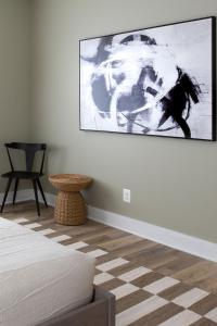 Piedmont Place Suite 401 Modern Apartment in Crozet Near King Family Vineyards