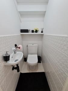 Villas Villa Moderne et Intimiste, a Quelques Minutes de la Baie de la BAULE : photos des chambres