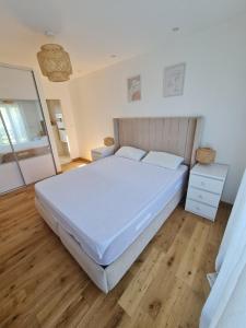 Villas Villa Moderne et Intimiste, a Quelques Minutes de la Baie de la BAULE : photos des chambres